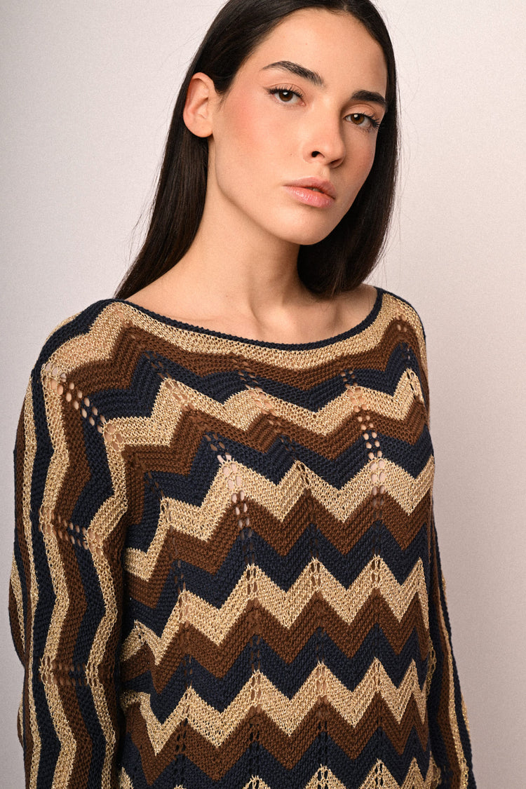 Pull in maglia crochet a righe zig-zag