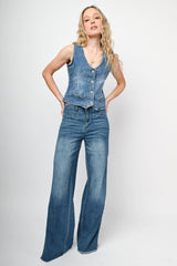 Jeans palazzo con orlo sfrangiato