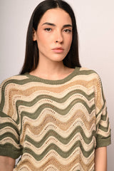Pull in maglia crochet a righe ondulate