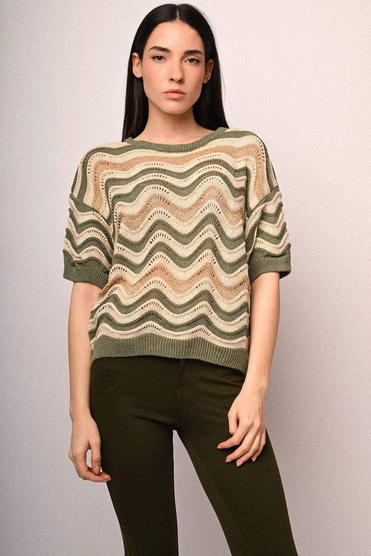 Pull in maglia crochet a righe ondulate