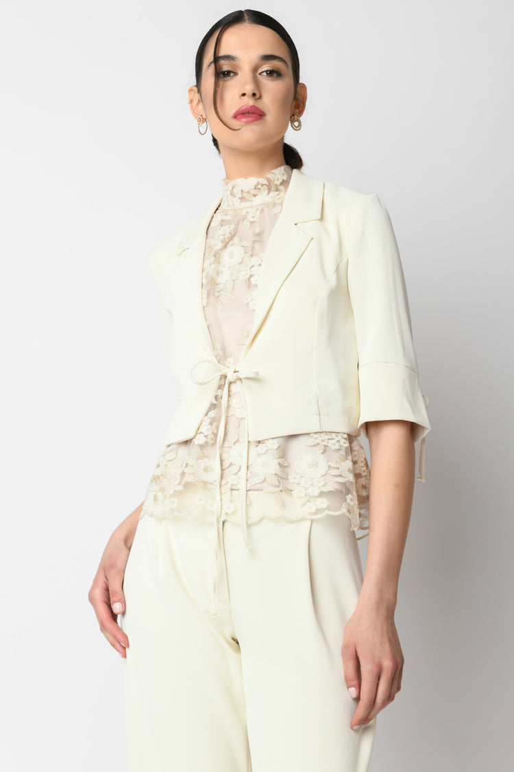 Blazer crop con laccetti
