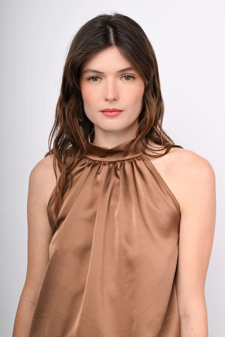 Top in raso e pizzo