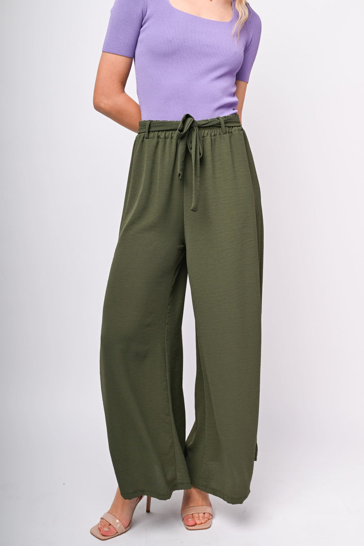 Pantaloni palazzo con cintura