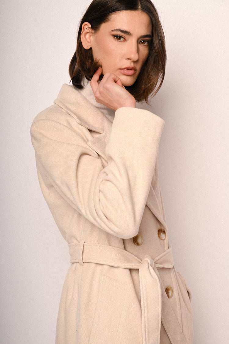 Cappotto lungo doppiopetto con cintura