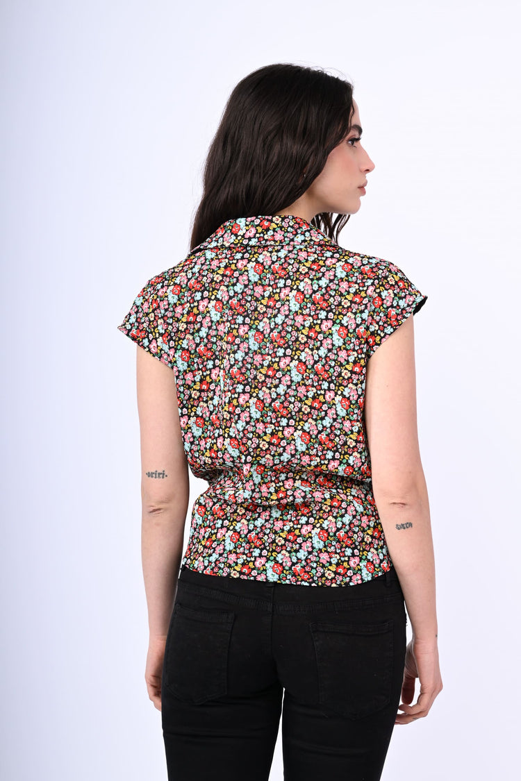 Camicia con nodo a stampa floreale