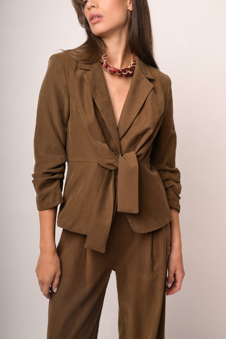 Blazer in viscosa cammello con lacci da annodare