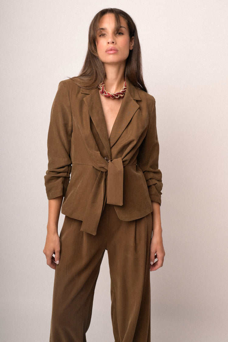 Blazer in viscosa cammello con lacci da annodare