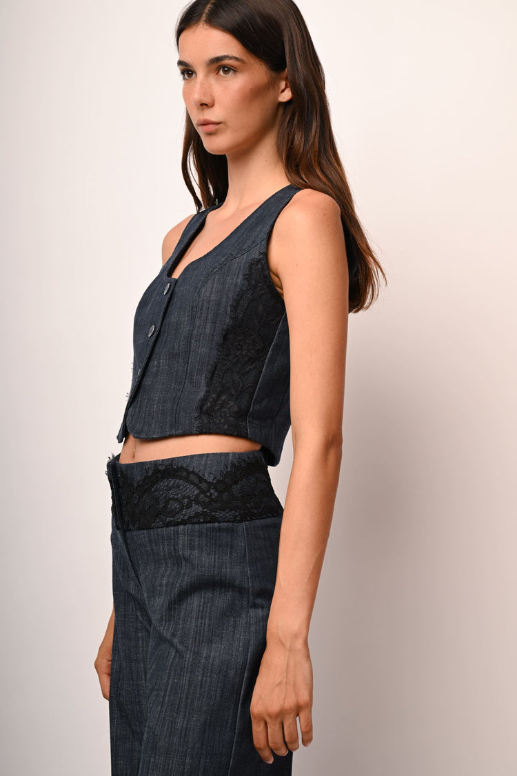 Gilet effetto denim con decorazioni in pizzo
