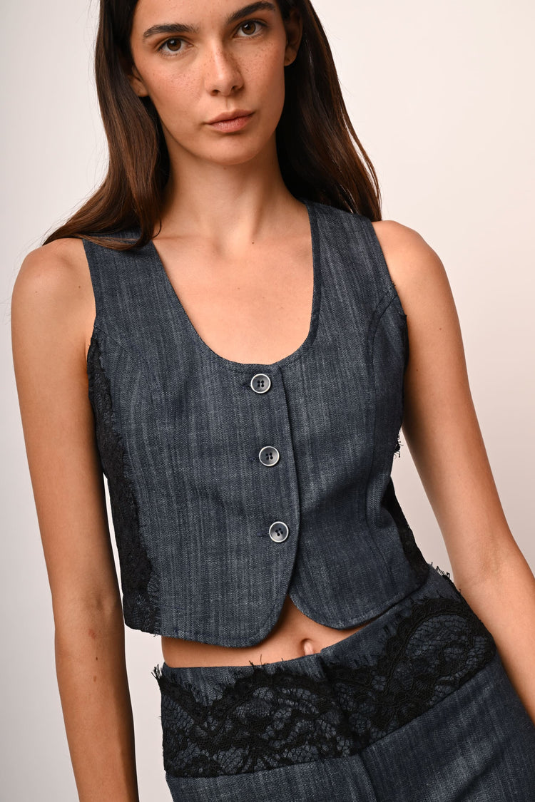 Gilet effetto denim con decorazioni in pizzo