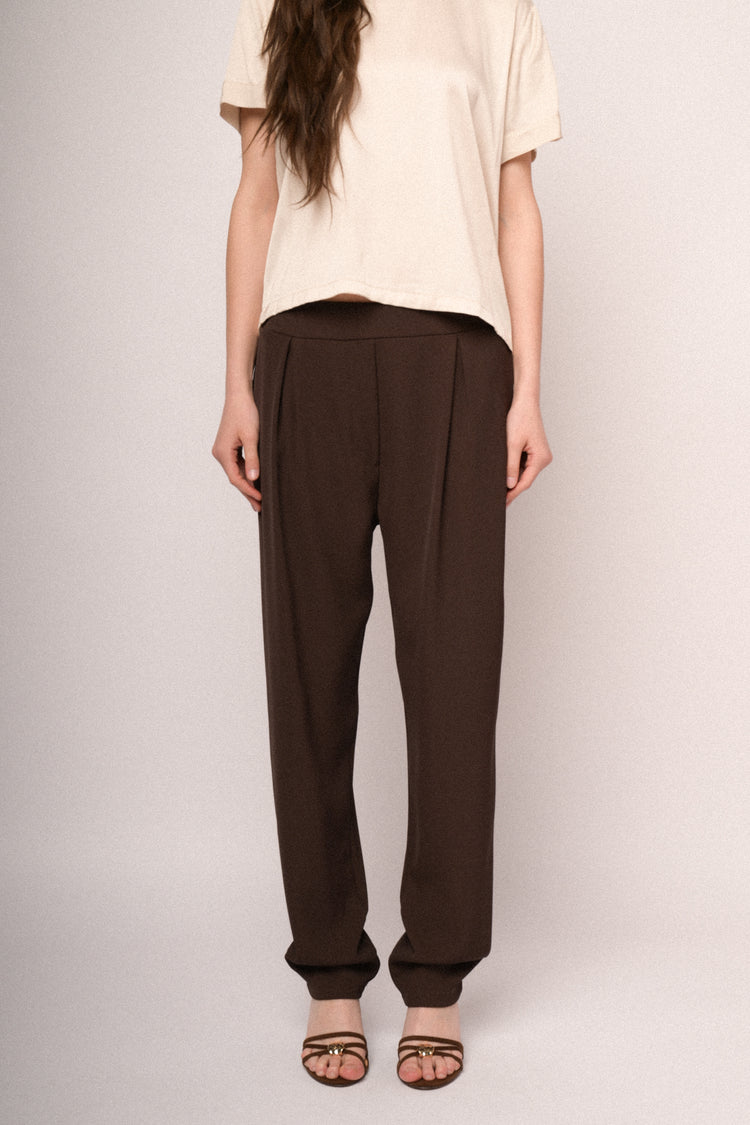 Pantaloni basic testa di moro con pinces