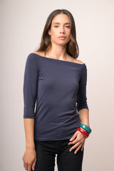 T-shirt in modal blu con spalle scoperte