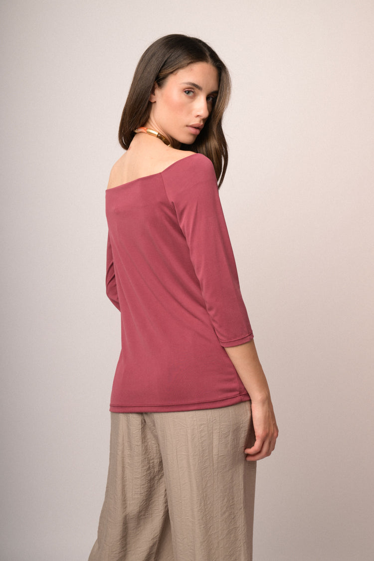 T-shirt in modal rosa con spalle scoperte
