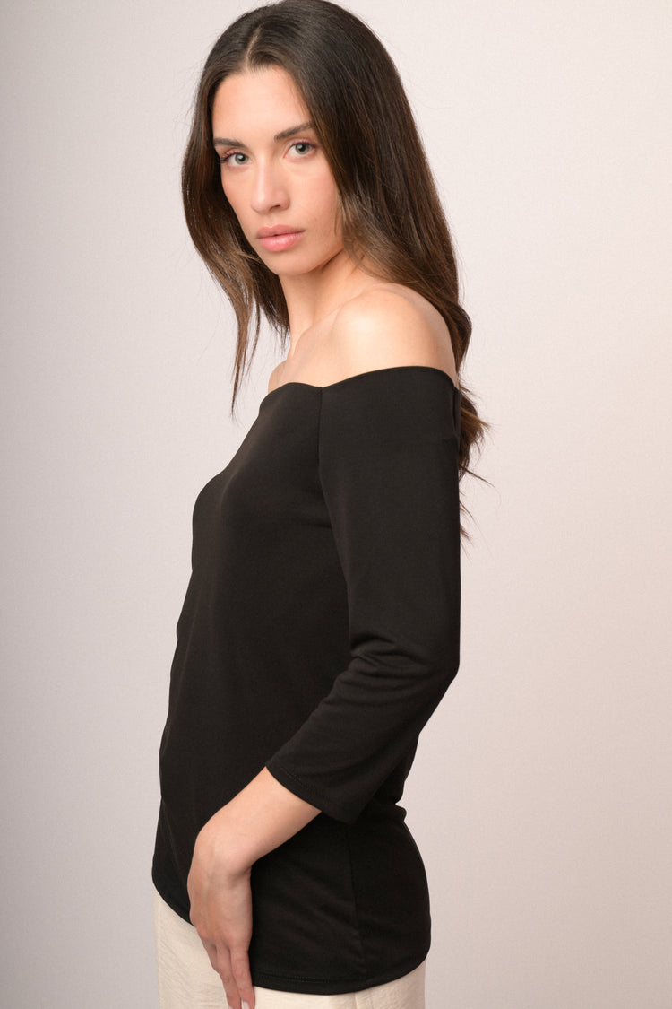 T-shirt in modal nero con spalle scoperte