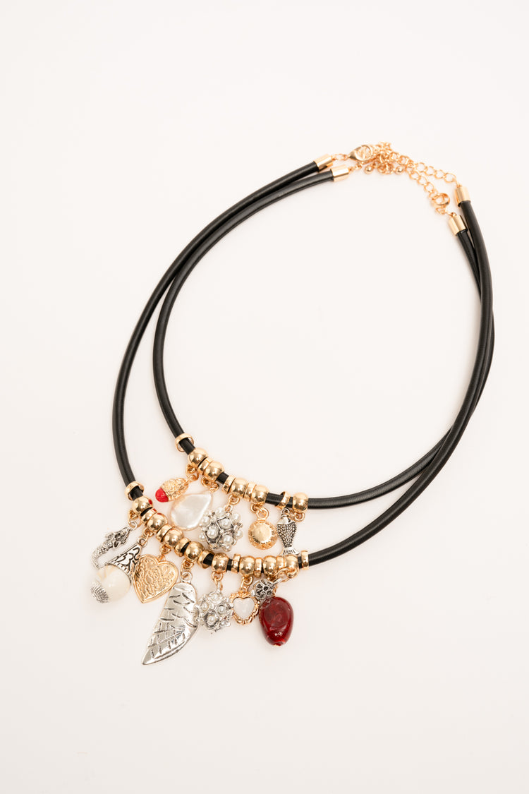 Collana a doppio filo nero con ciondoli multicolor