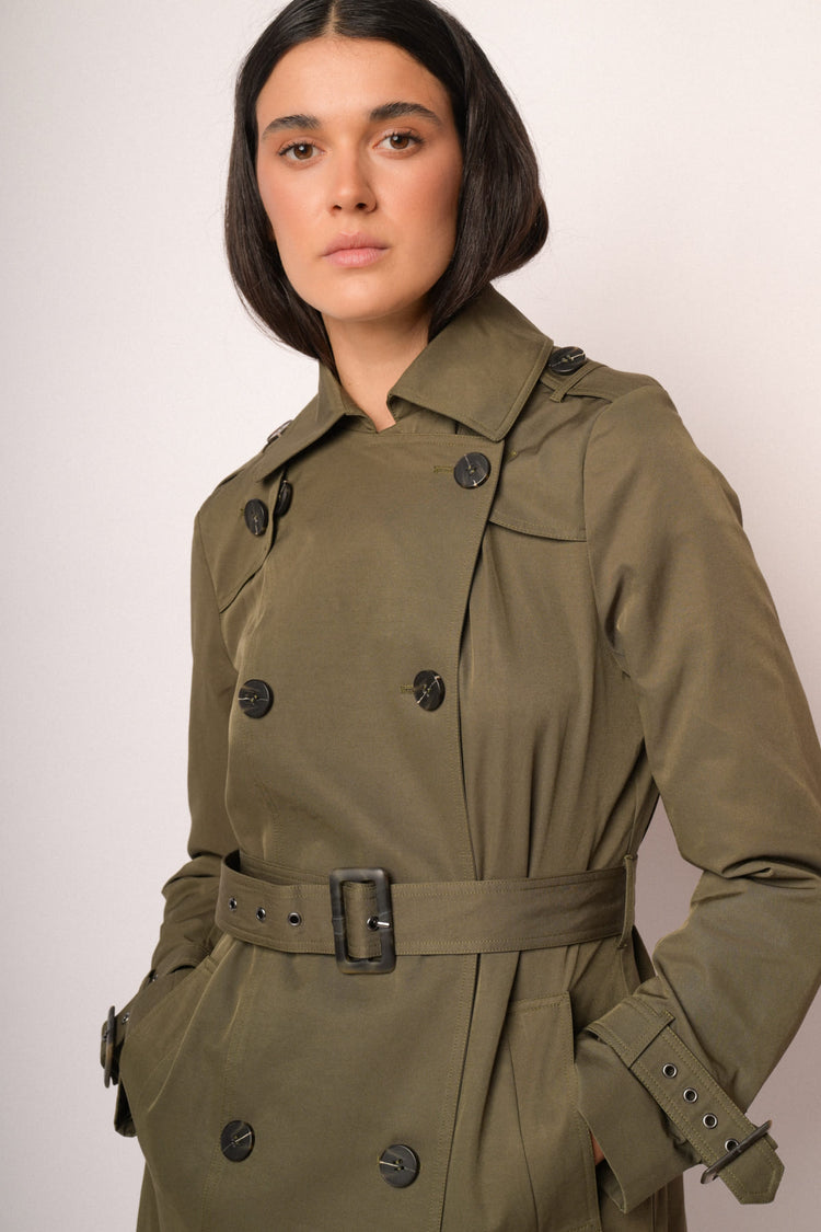 Trench lungo doppiopetto verde