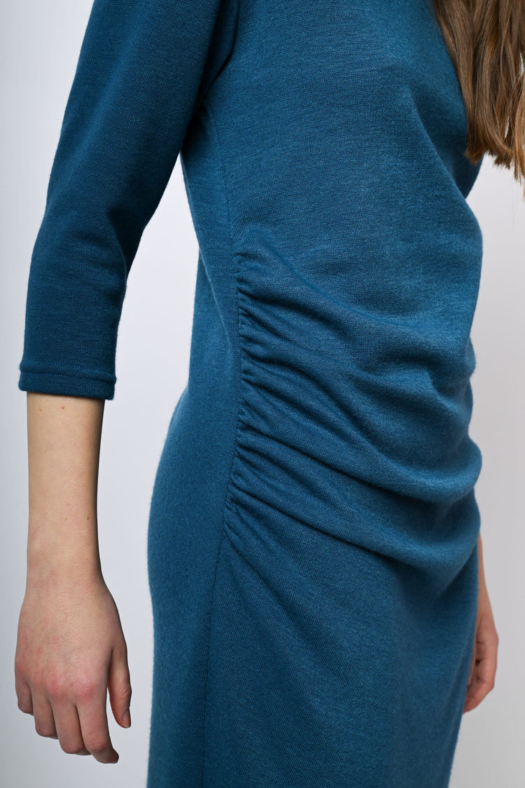 Abito in maglia con arricciature