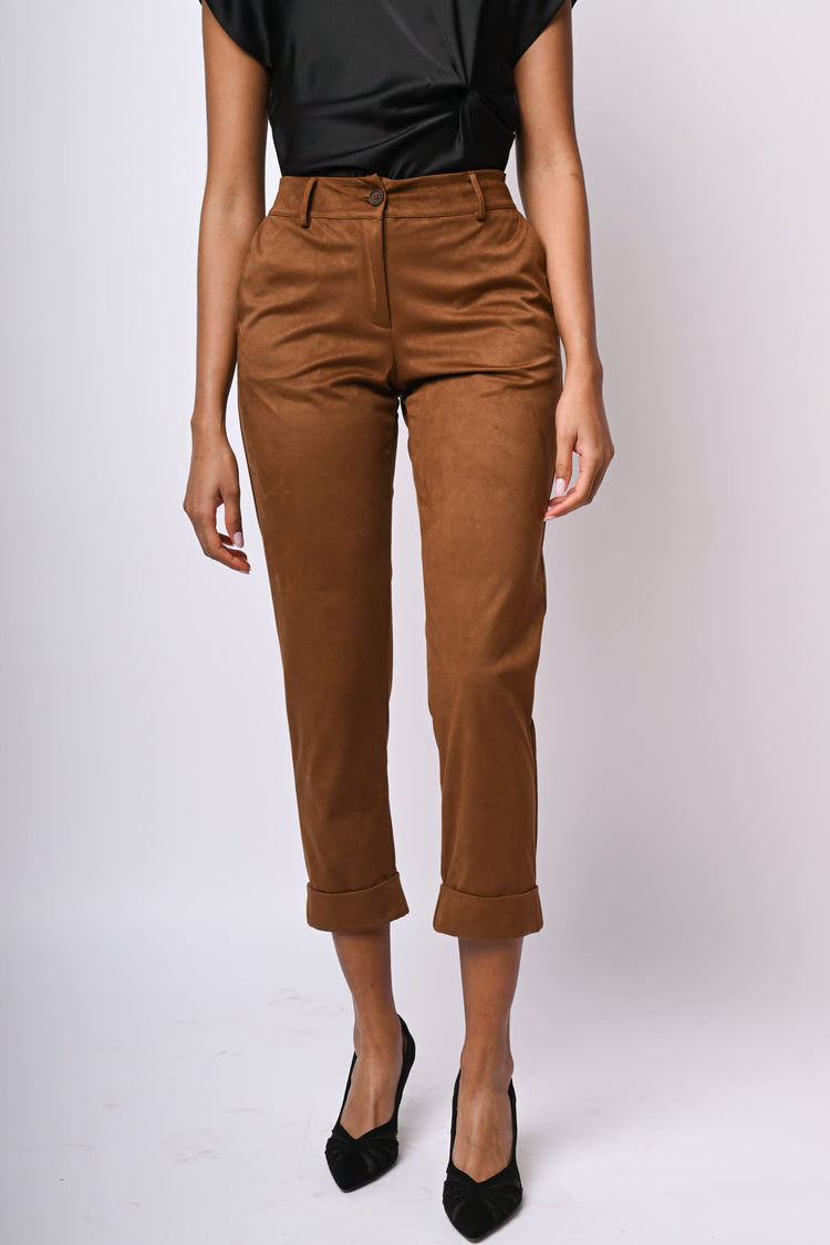 Pantaloni in faux suede con risvolto