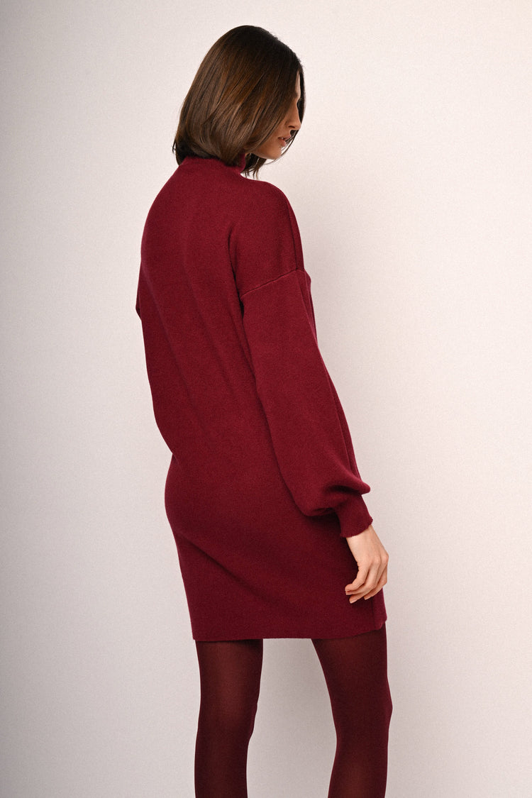 Mini abito in maglia con maniche lunghe