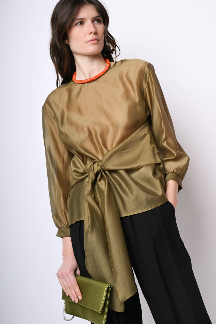 Blusa in mussola con fusciacca