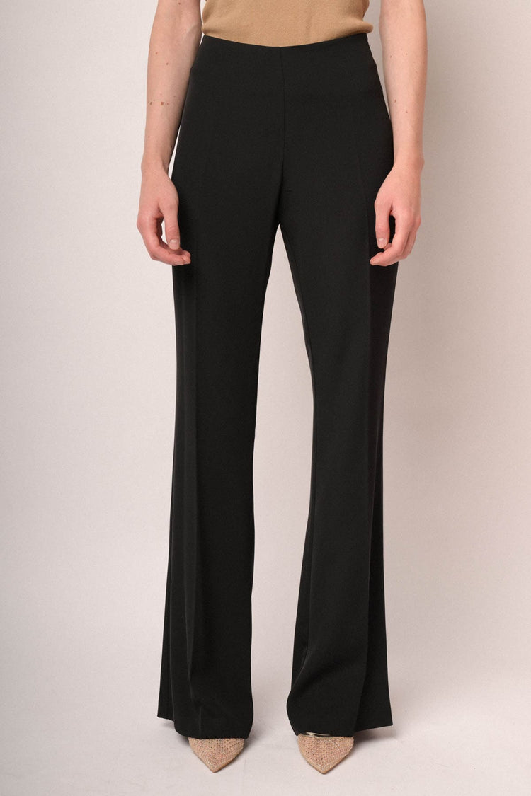 Pantaloni a gamba svasata neri