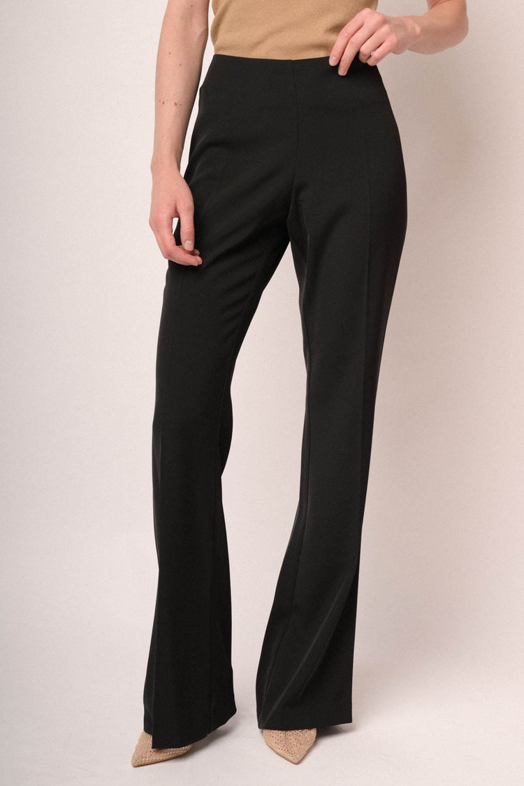 Pantaloni a gamba svasata neri