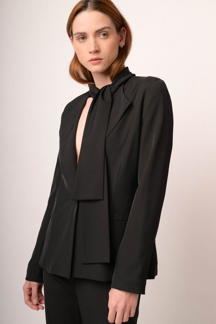 Blazer monopetto nero con fiocco al collo