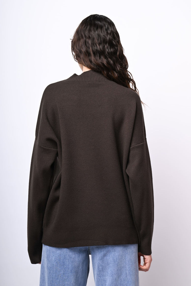 Lupetto con spalle scese