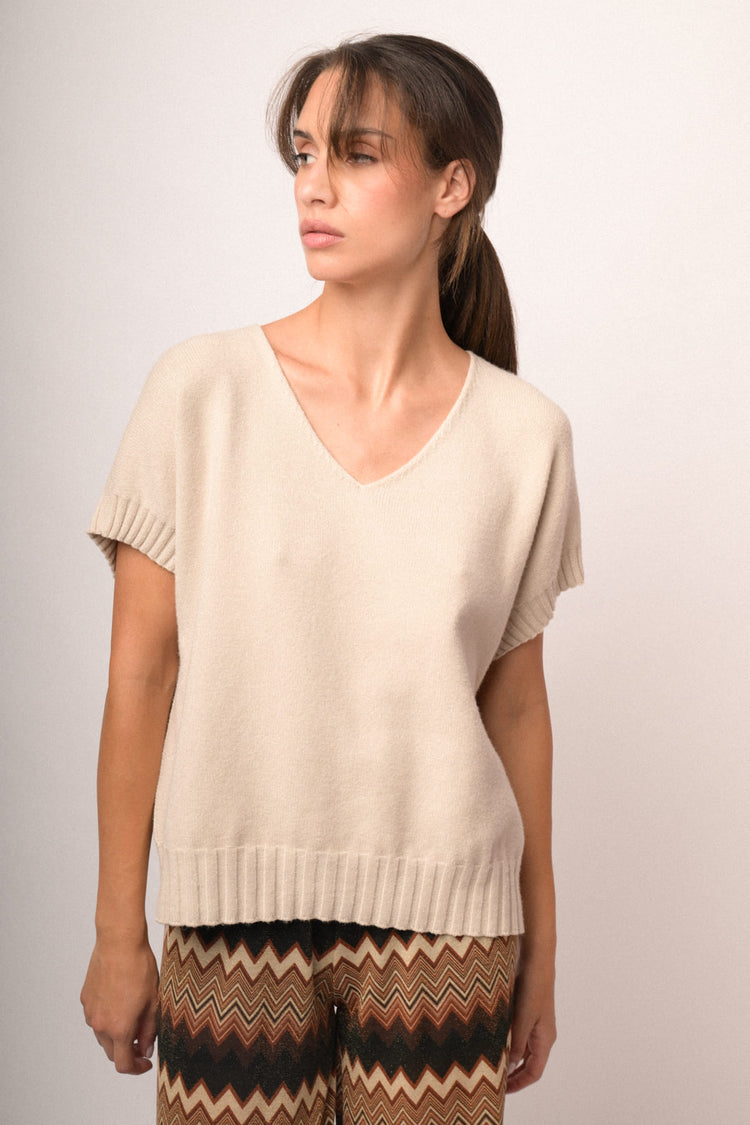 Pull a mezze maniche con scollo a V beige