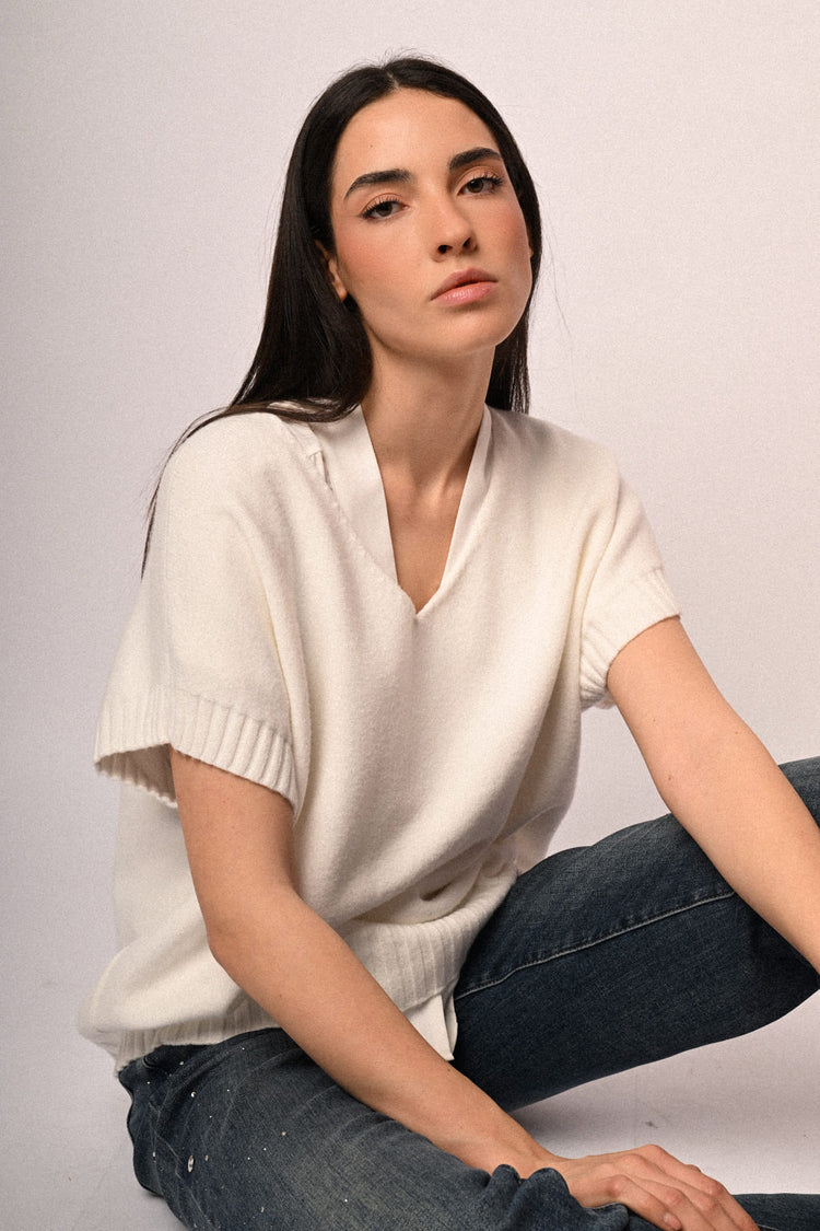 Pull con scollo a V e mezze maniche