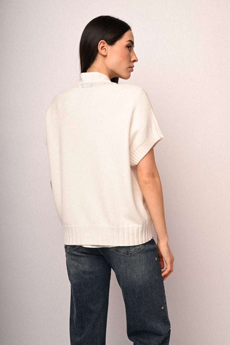 Pull con scollo a V e mezze maniche