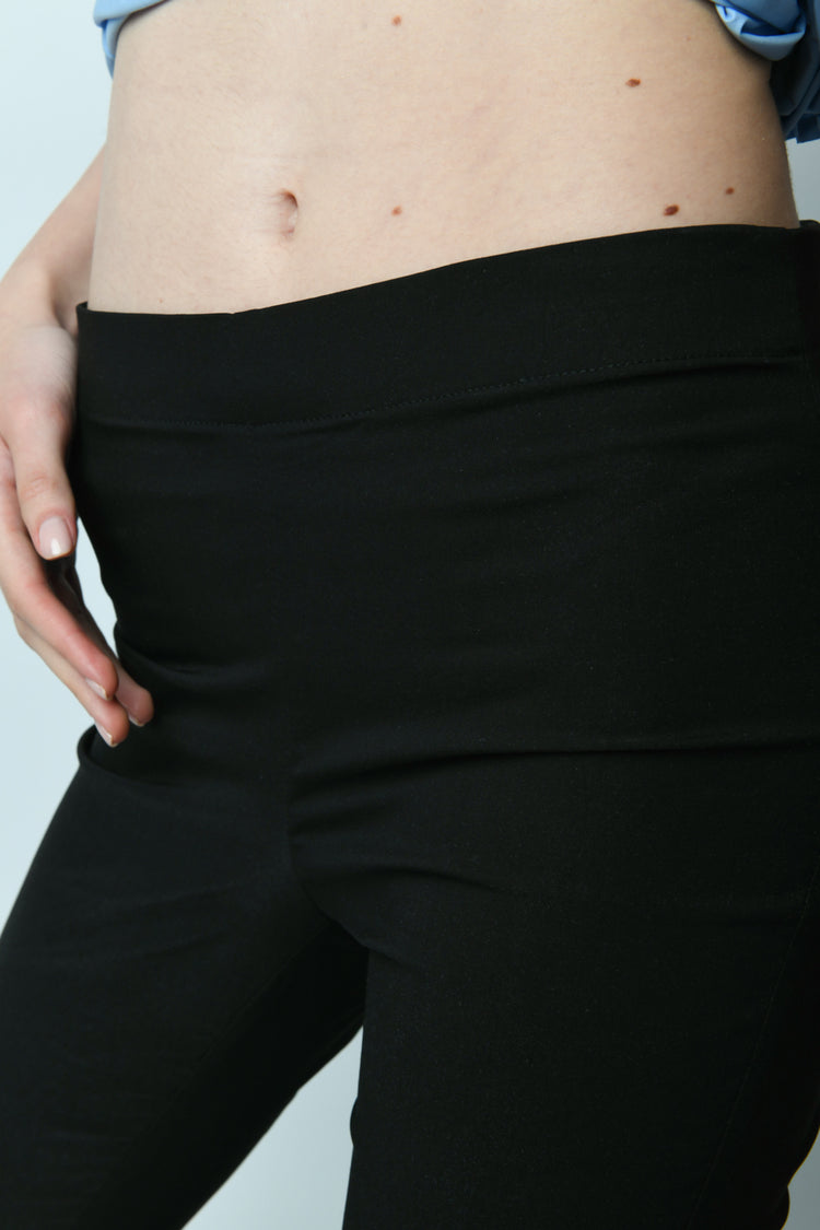 Leggings a gamba svasata