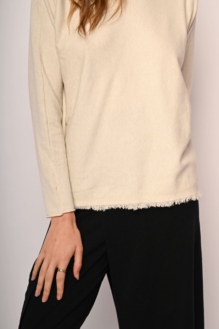 Pull con orlo a frange