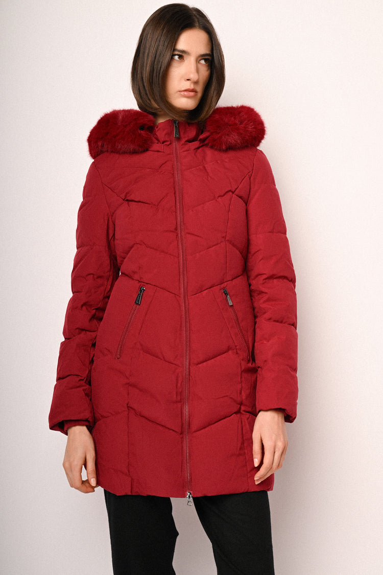 Piumino in nylon trapuntato con cappuccio in faux fur