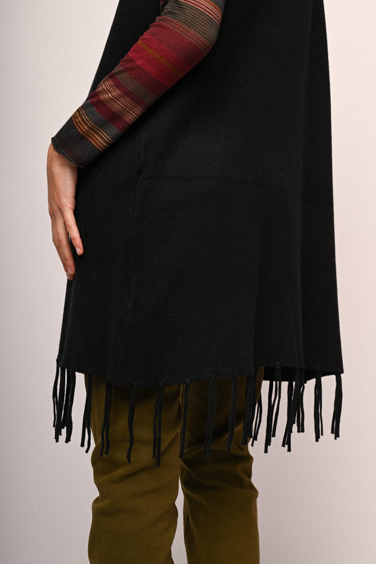 Gilet lungo con frange
