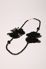 Collana con perline e fiori 3D