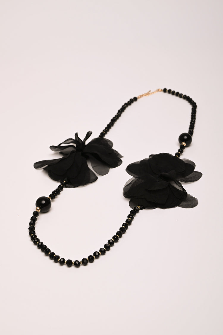 Collana con perline e fiori 3D