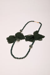 Collana con perline e fiori 3D