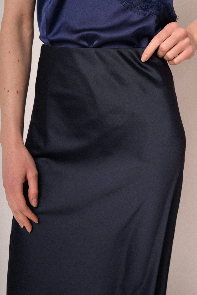 Gonna midi in raso blu