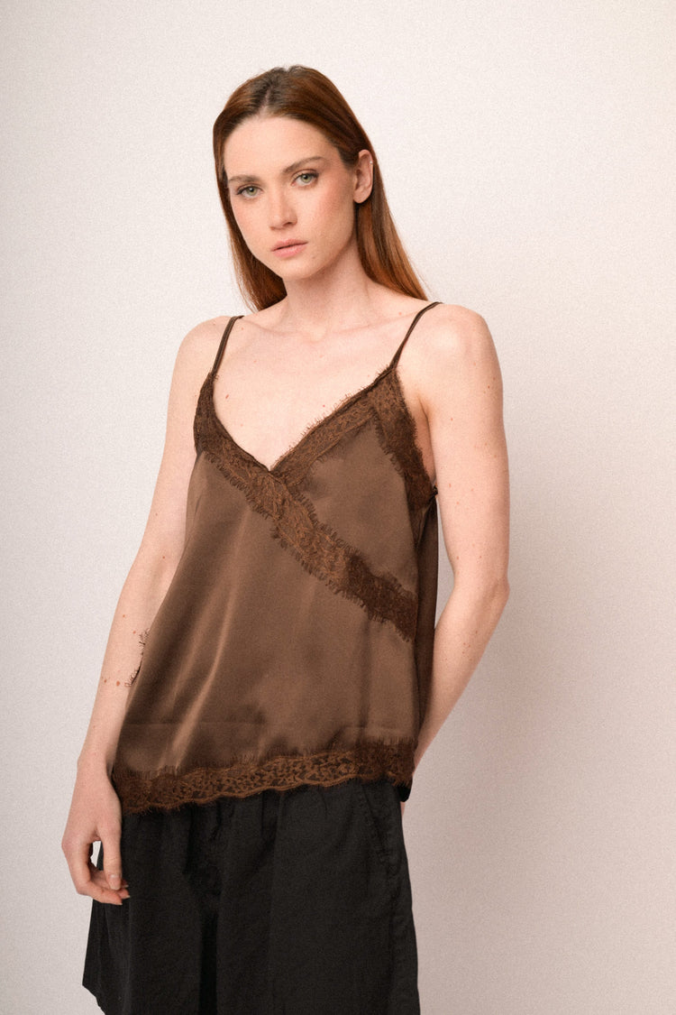 Top in raso con pizzo cioccolato