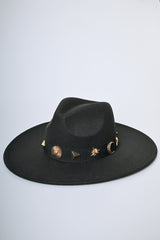 Cappello Fedora con nastro gioiello