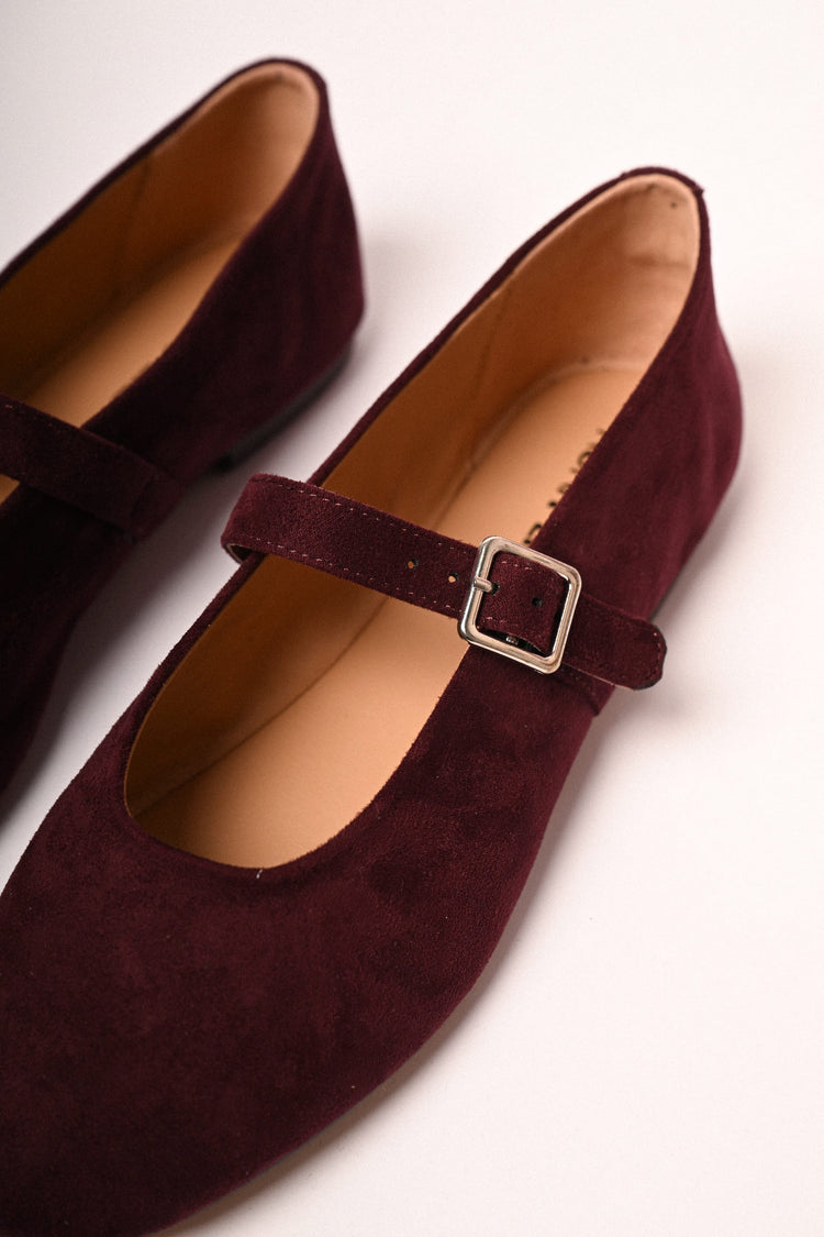 Ballerine in velour con cinturino