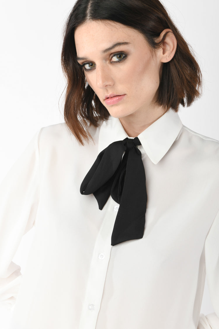 Camicia con fiocco