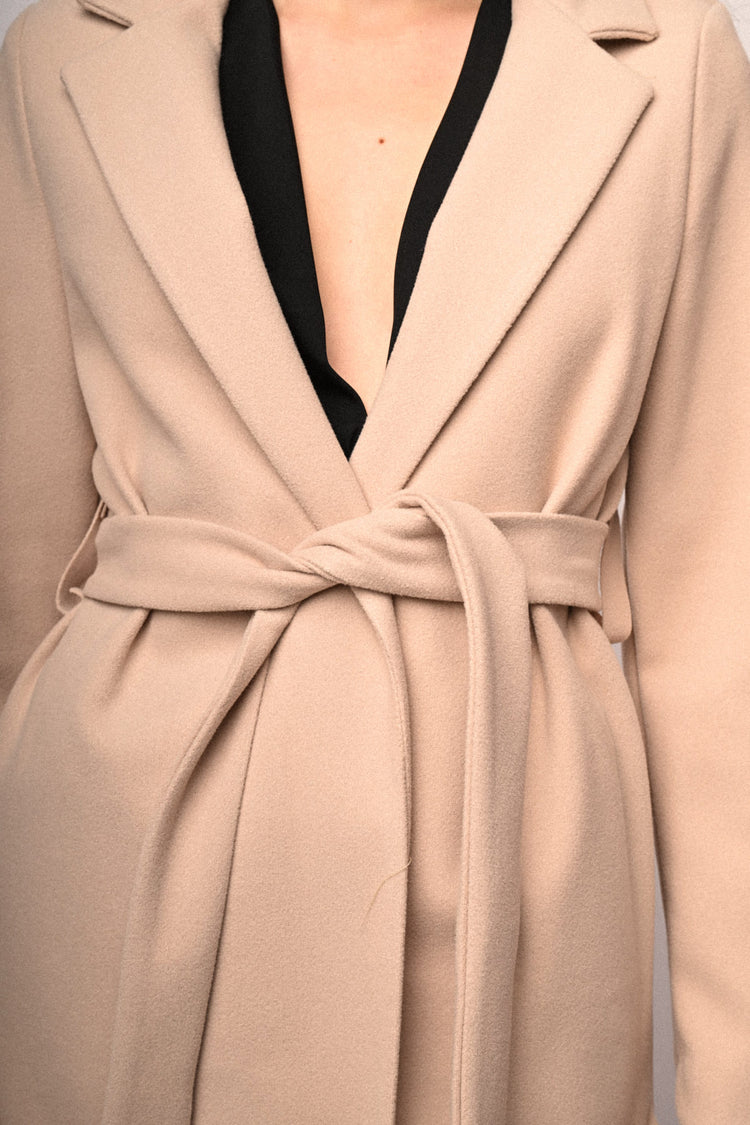 Cappotto con cintura