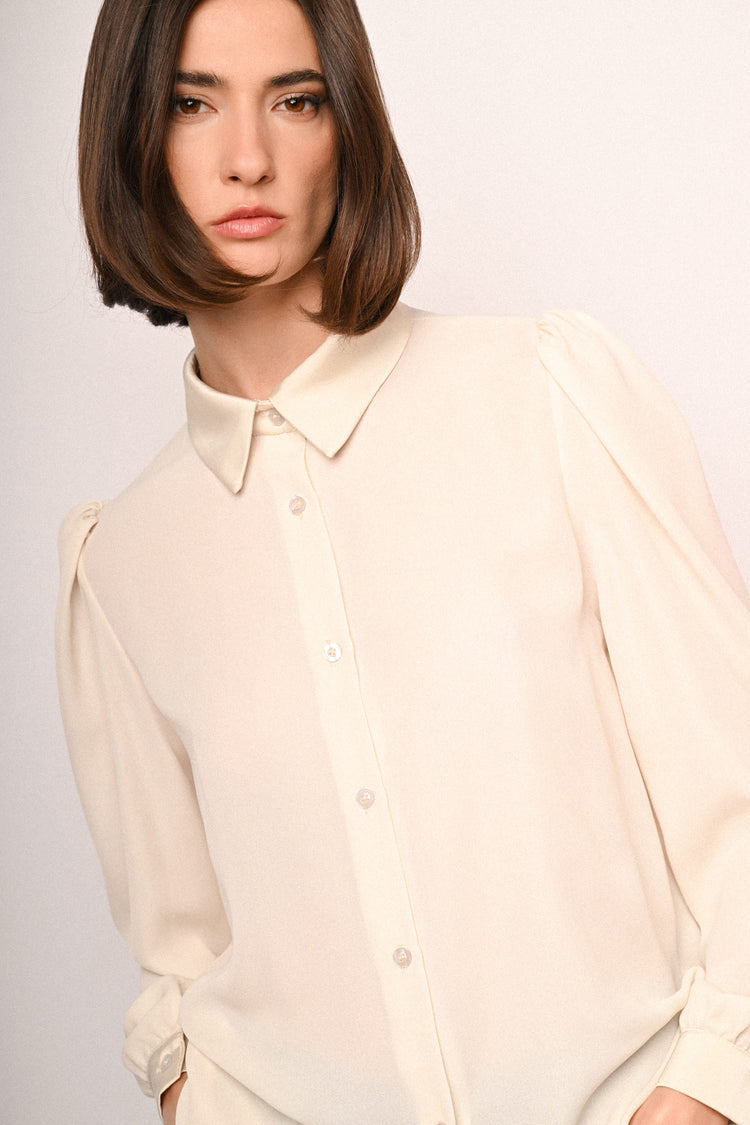 Camicia con colletto in raso
