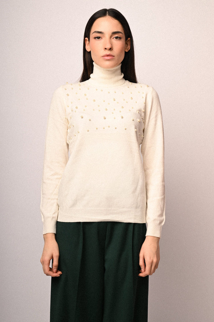 Dolcevita con perle decorative
