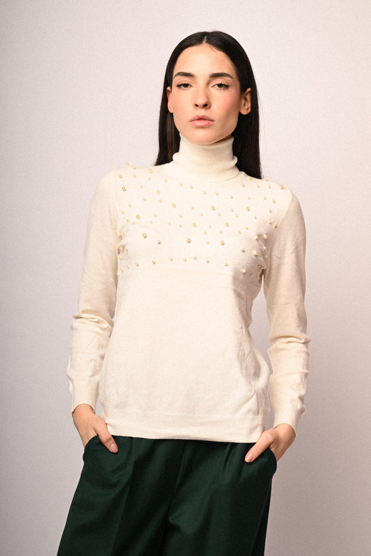 Dolcevita con perle decorative