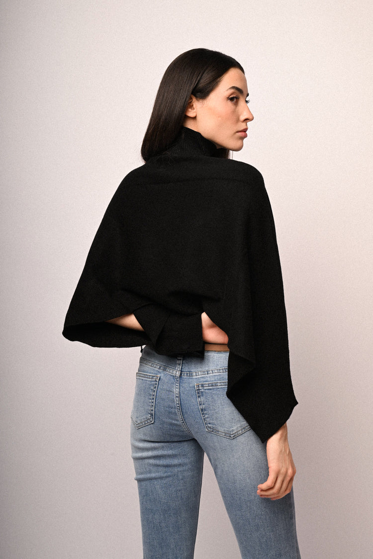 Pull a poncho con bottoni