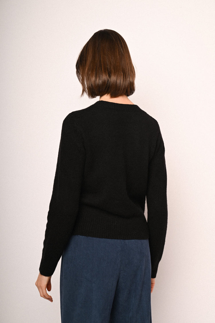 Pull basic girocollo in maglia misto viscosa nera