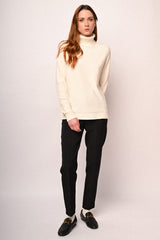 Dolcevita con mini paillettes all-over