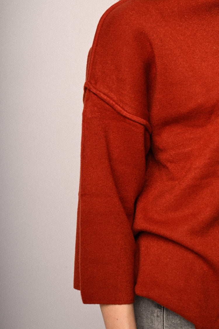 Pull con collo a cratere
